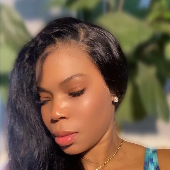 Sleek straight hundred percent human wigs for women. - Picture 3 of 10